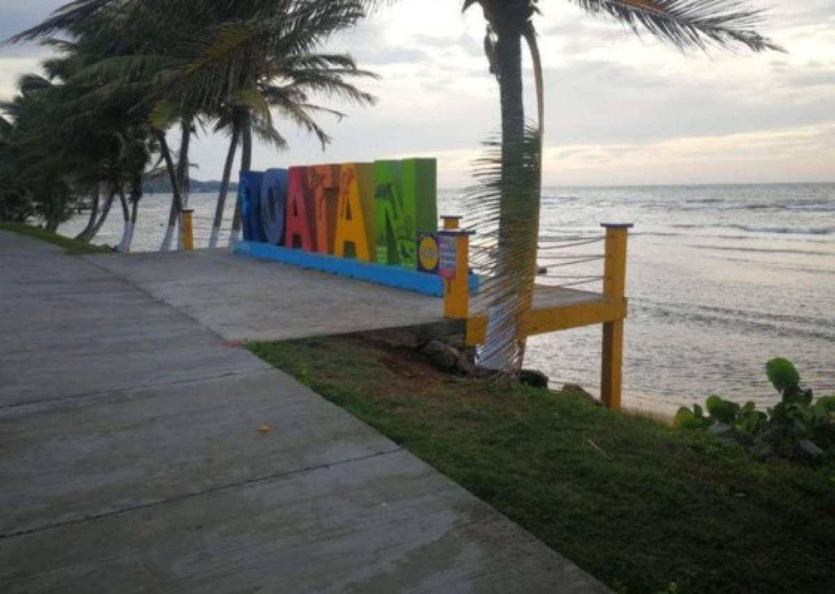 Así permanece Roatán y Guanaja este jueves tras el paso de Nana  