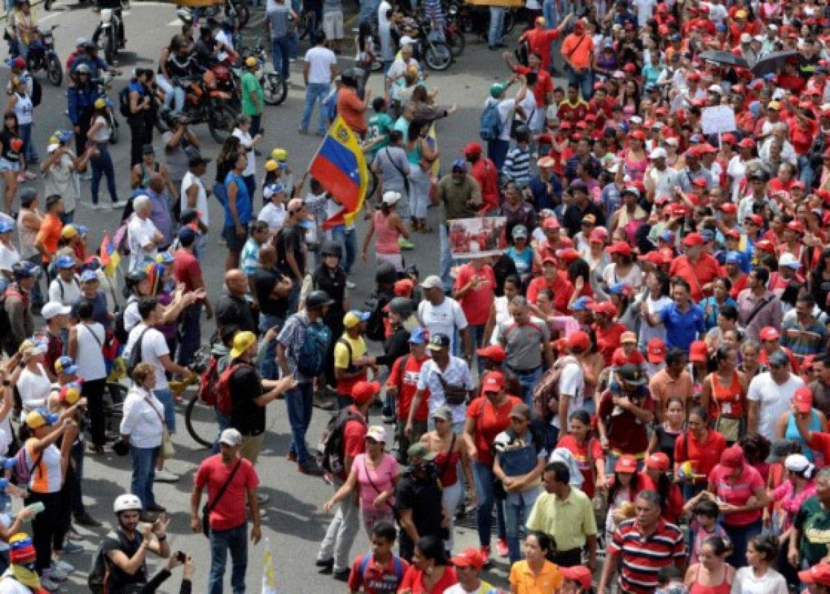 Oposición y chavismo se miden en megamarchas bajo alta tensión en Venezuela. Foto: AFP