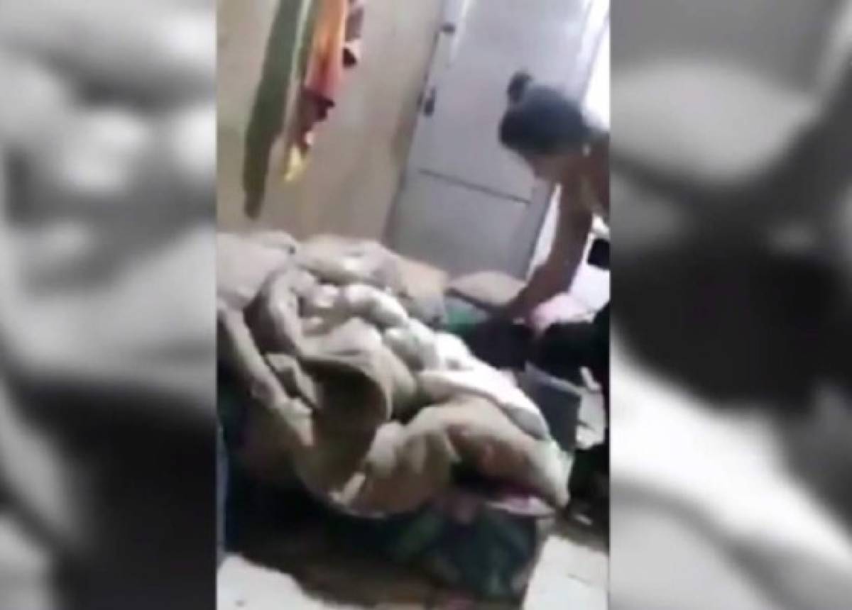 La mujer le pidió una tablet a la menor y posteriormente la golpeó en varias ocasiones.