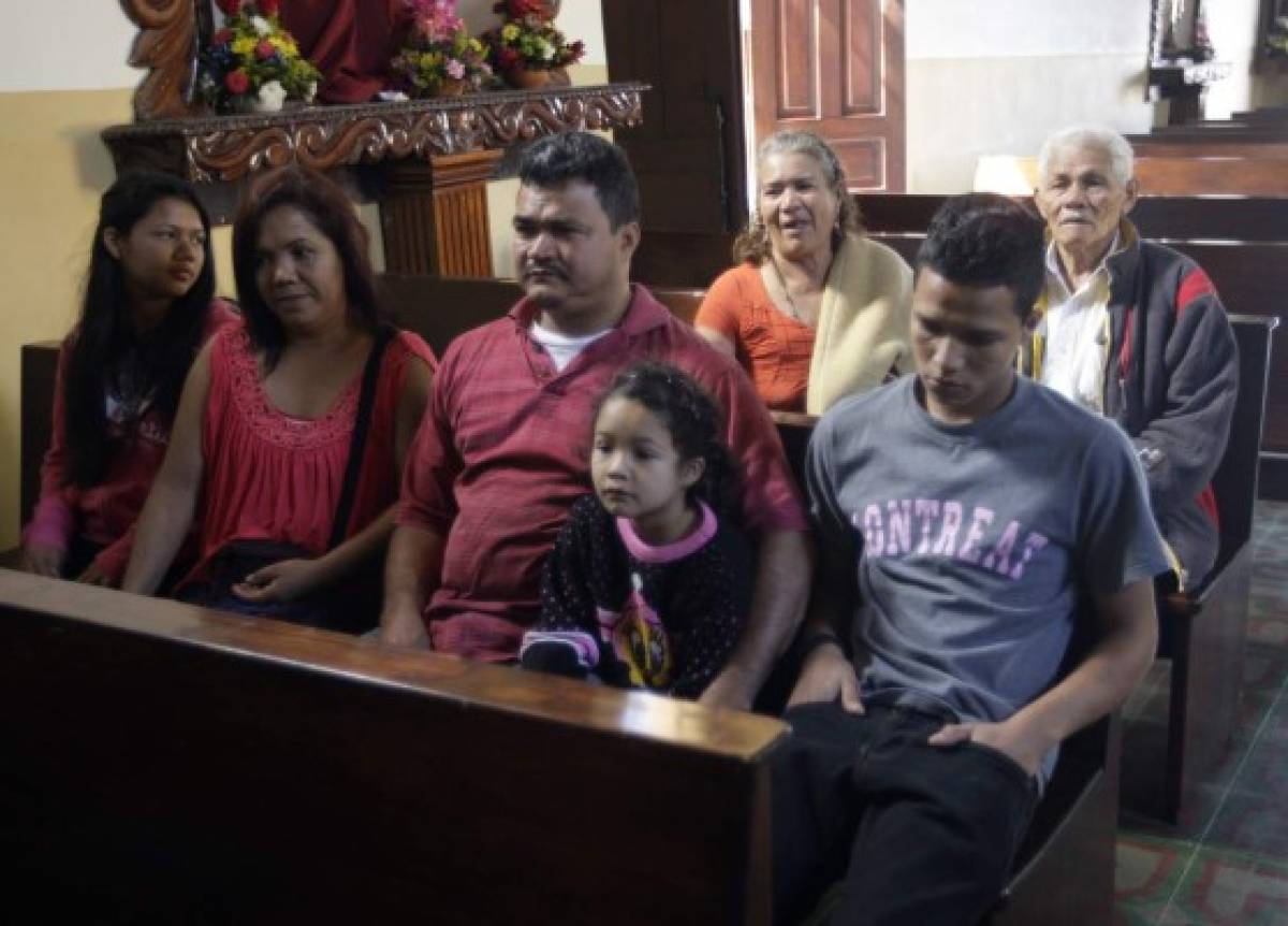 Fieles peregrinos se despiden de la Virgen de Suyapa