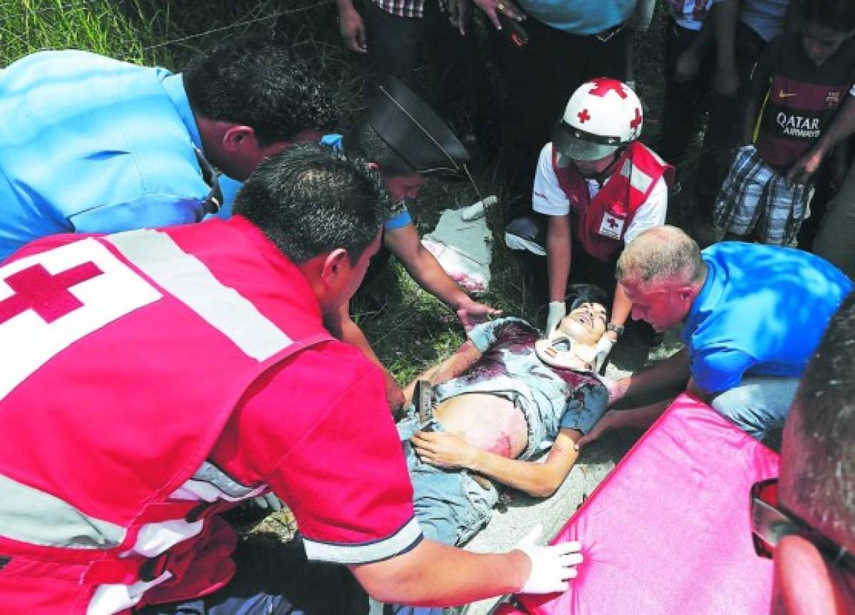 Frente a una iglesia matan a motociclista