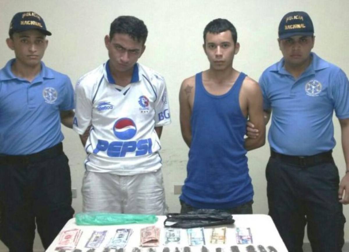 Capturan a dos distribuidores de marihuana en la capital  