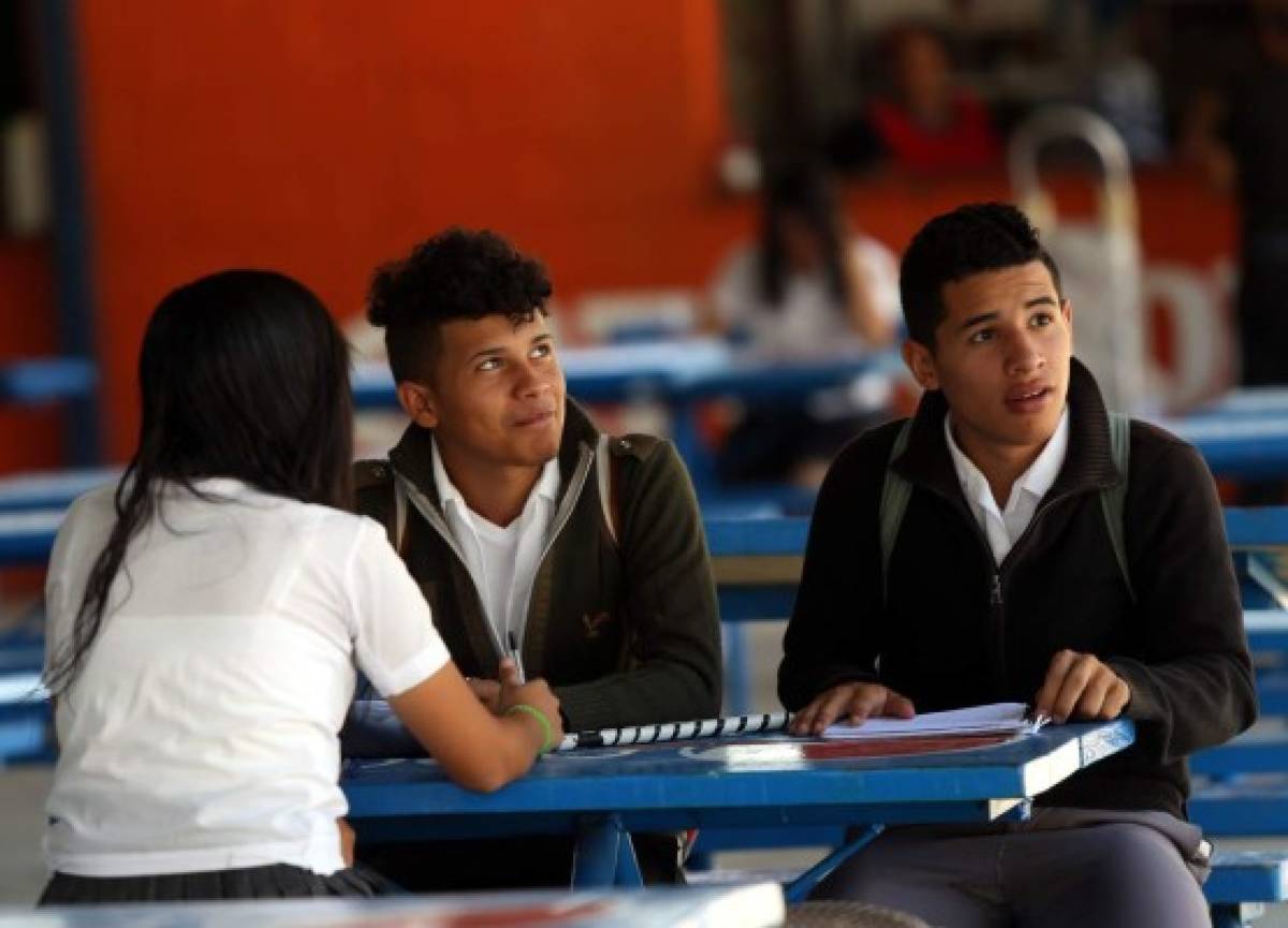 Recorrido por el colegio más longevo de Honduras: Instituto Central Vicente Cáceres