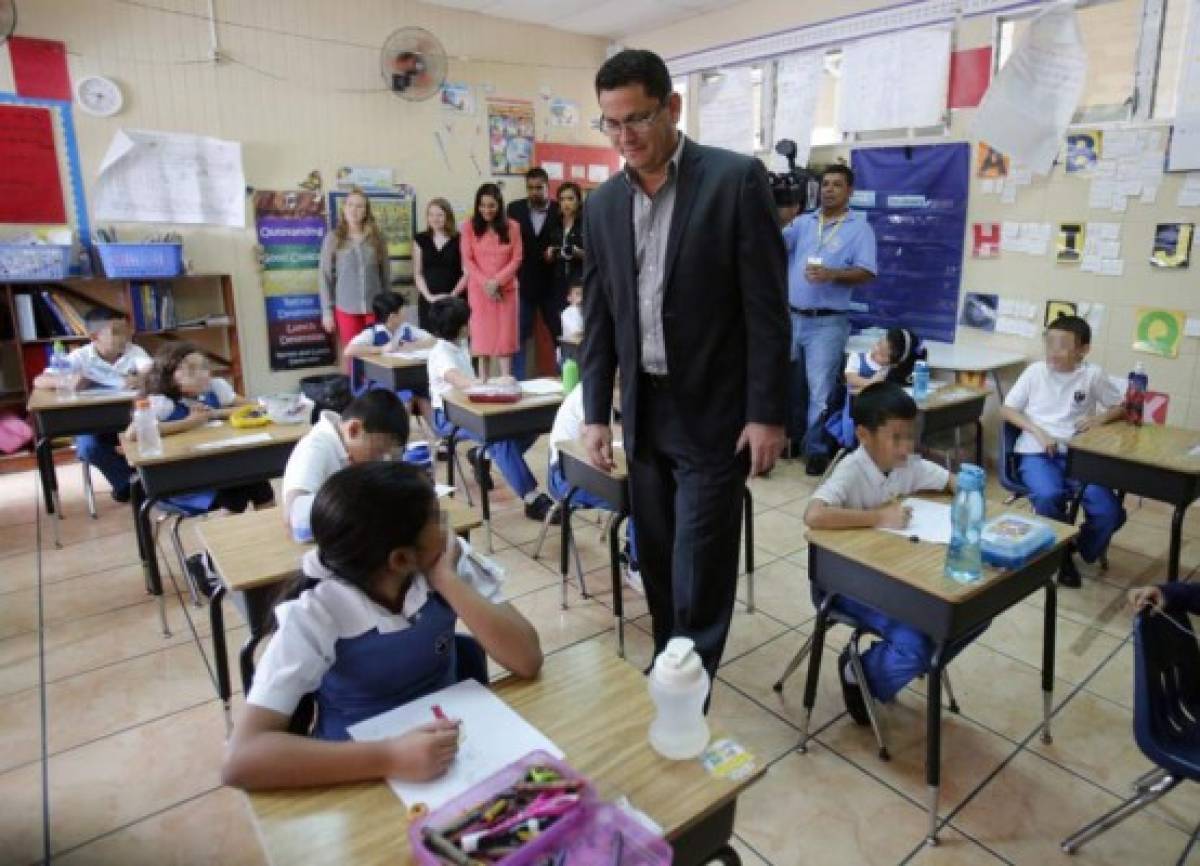 Secretaría de Educación aplica pruebas en escuelas bilingües