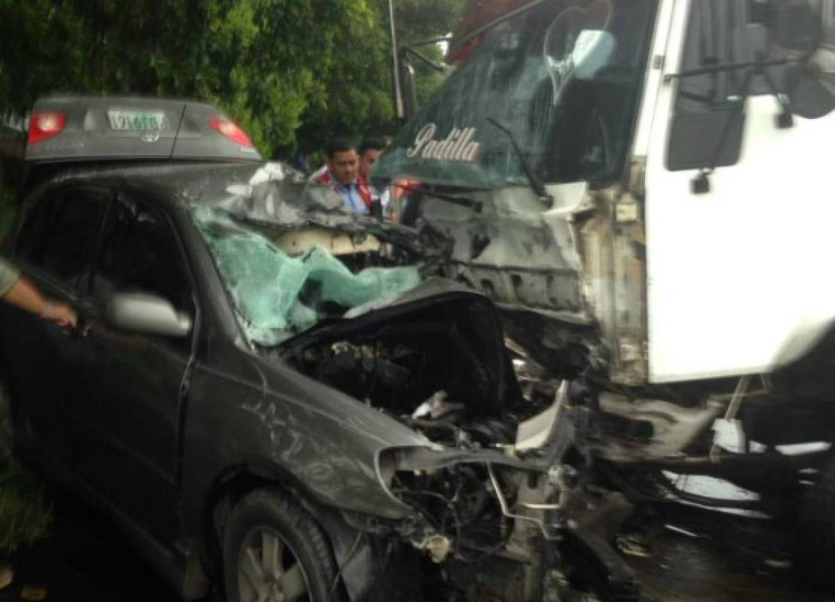 Un muerto y cuatro heridos en fatal accidente en El Porvenir, Altlántida