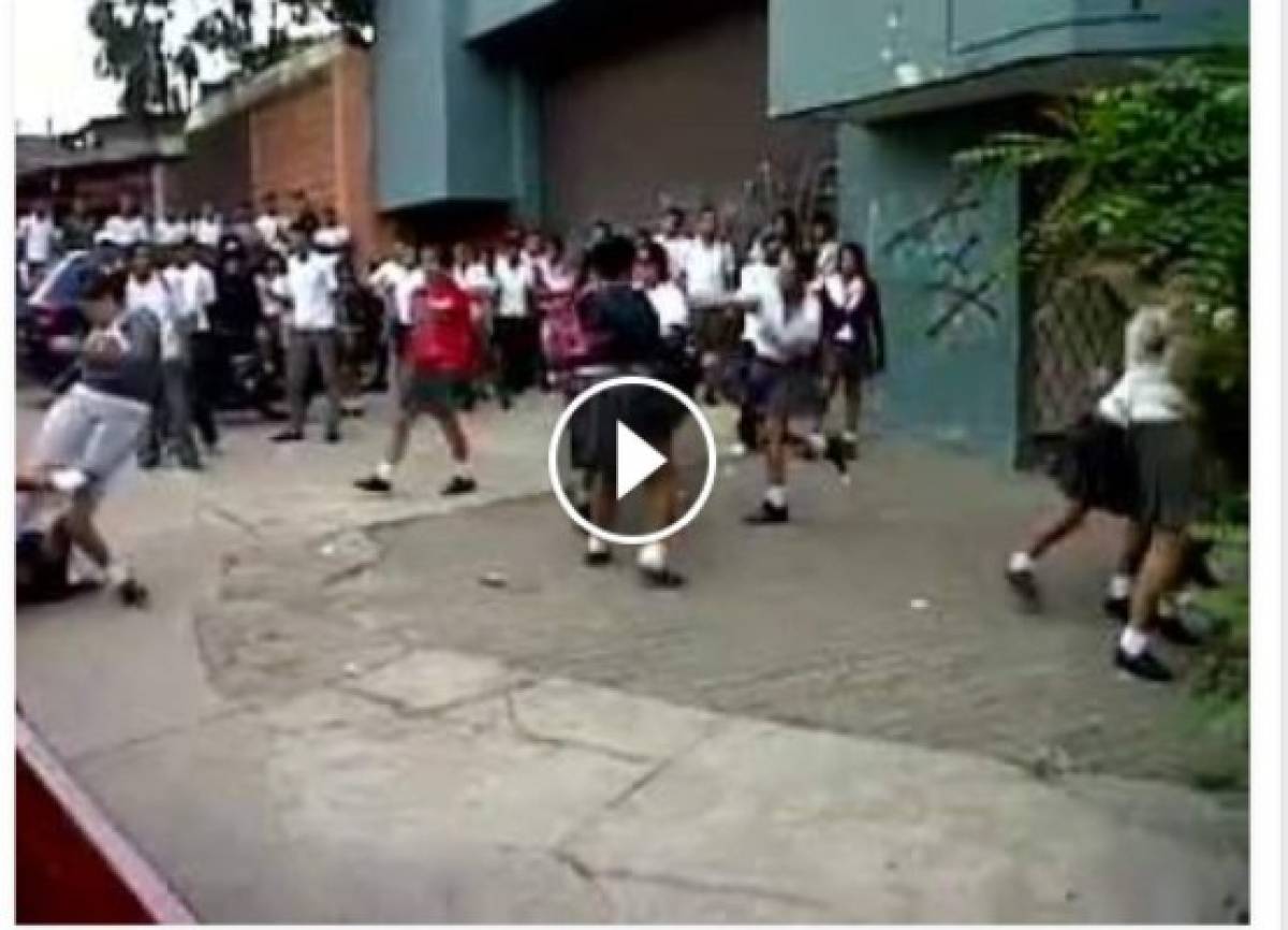 VIDEO: Violenta pelea de alumnas del Instituto Central