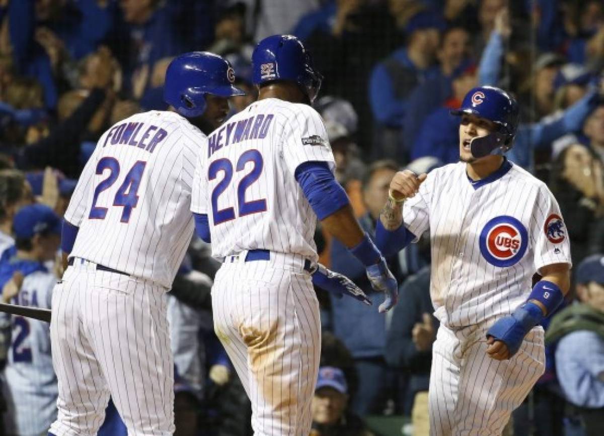 Báez brilla en los playoffs con los Cachorros   