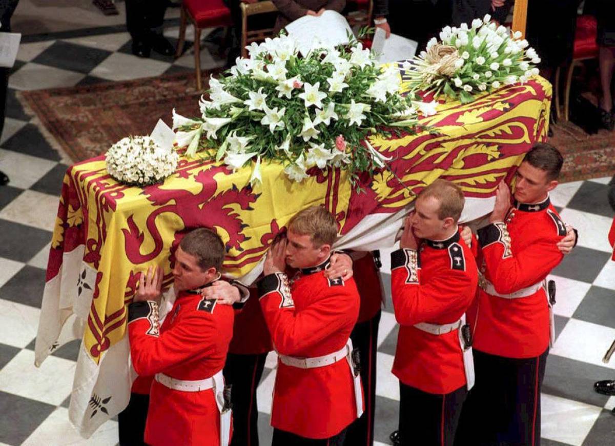 El funeral público de la princesa Diana se realizó el 6 de septiembre.