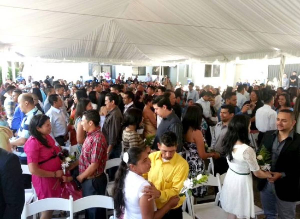 Tegucigalpa: 60 parejas contraen matrimonio