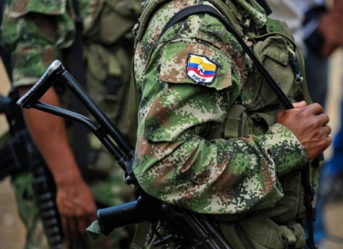 Dos militares muertos y tres heridos en combates con FARC