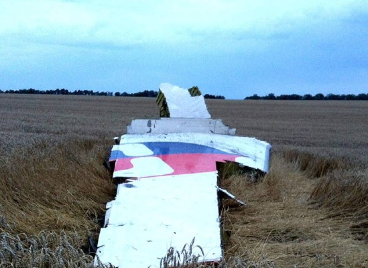 Se estrella avión malasio en Ucrania