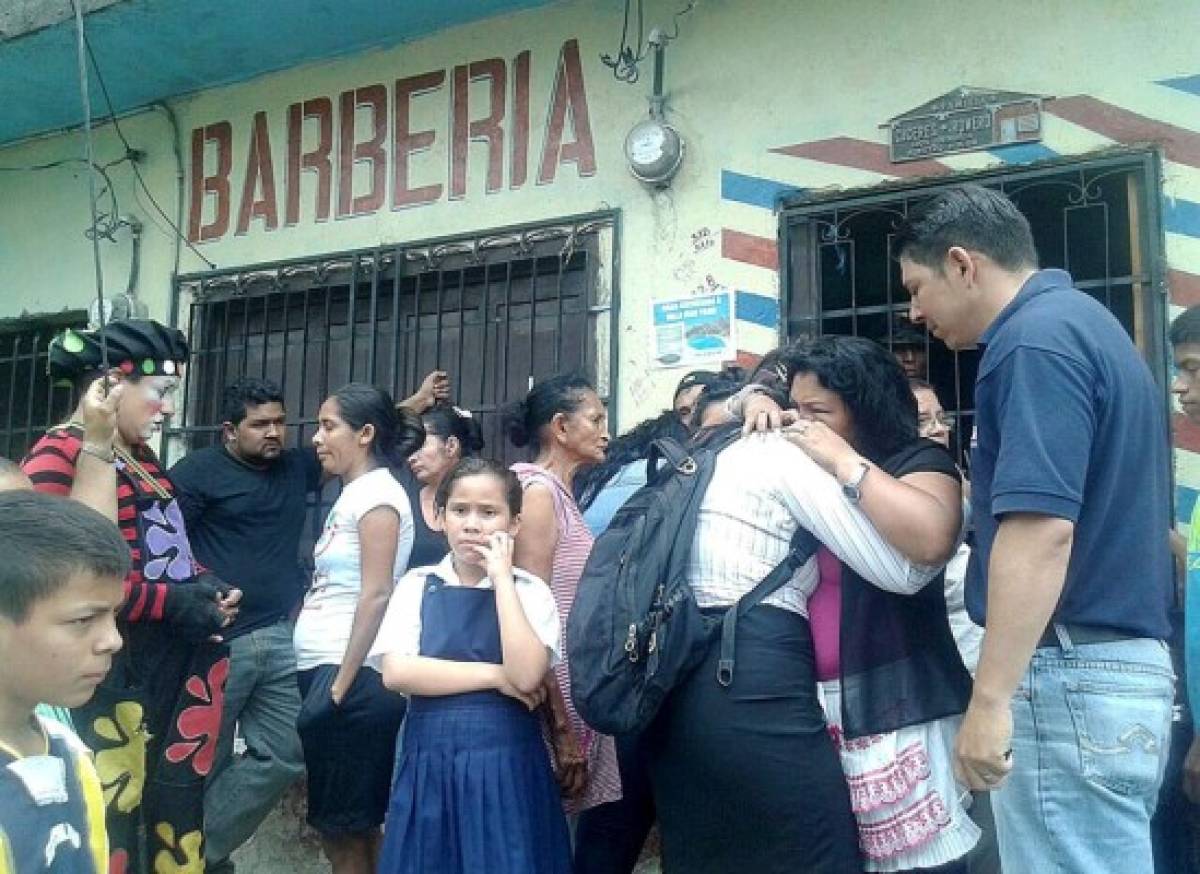 A barbería llegan a matar a un joven