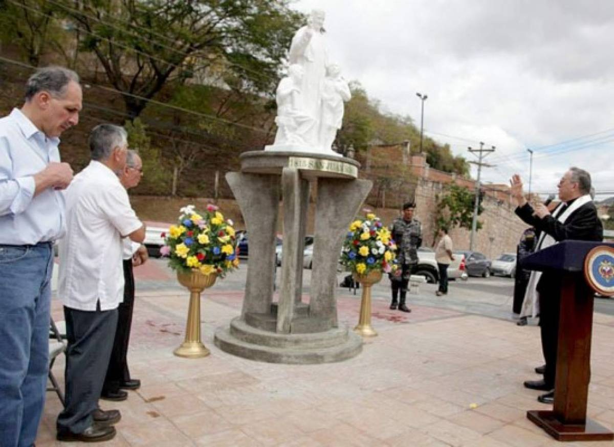 En Tegucigalpa, inauguran monumento en honor a Juan Bosco