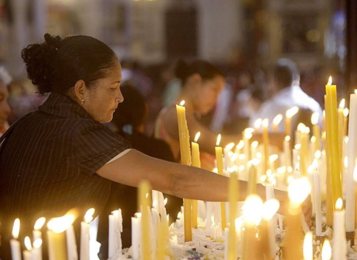 Honduras a los pies de la 'Morenita'