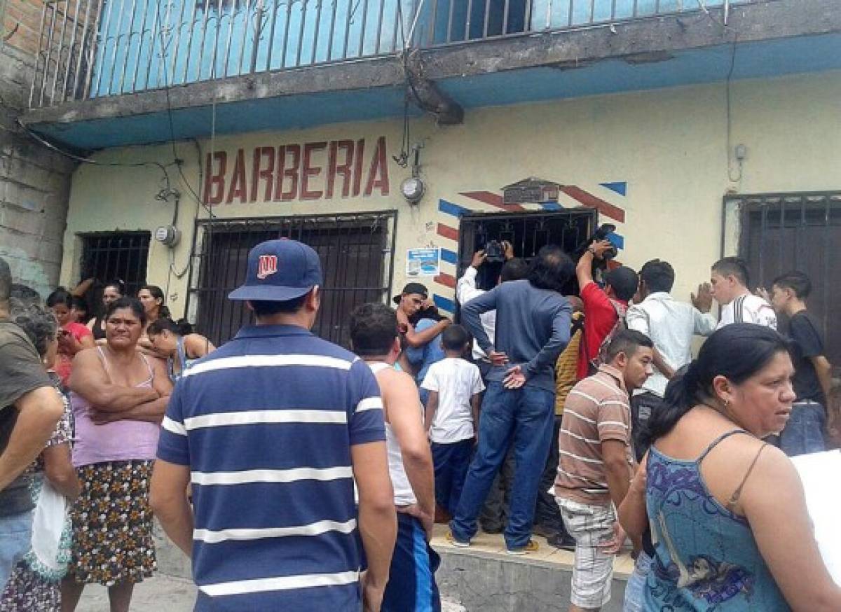 A barbería llegan a matar a un joven