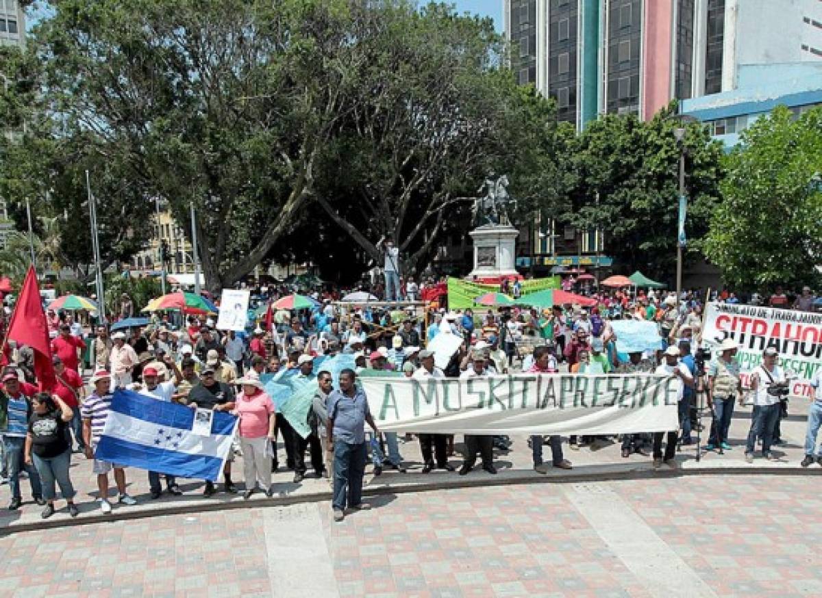 Concurrida afluencia obrera en el Día del Trabajo en la capital hondureña