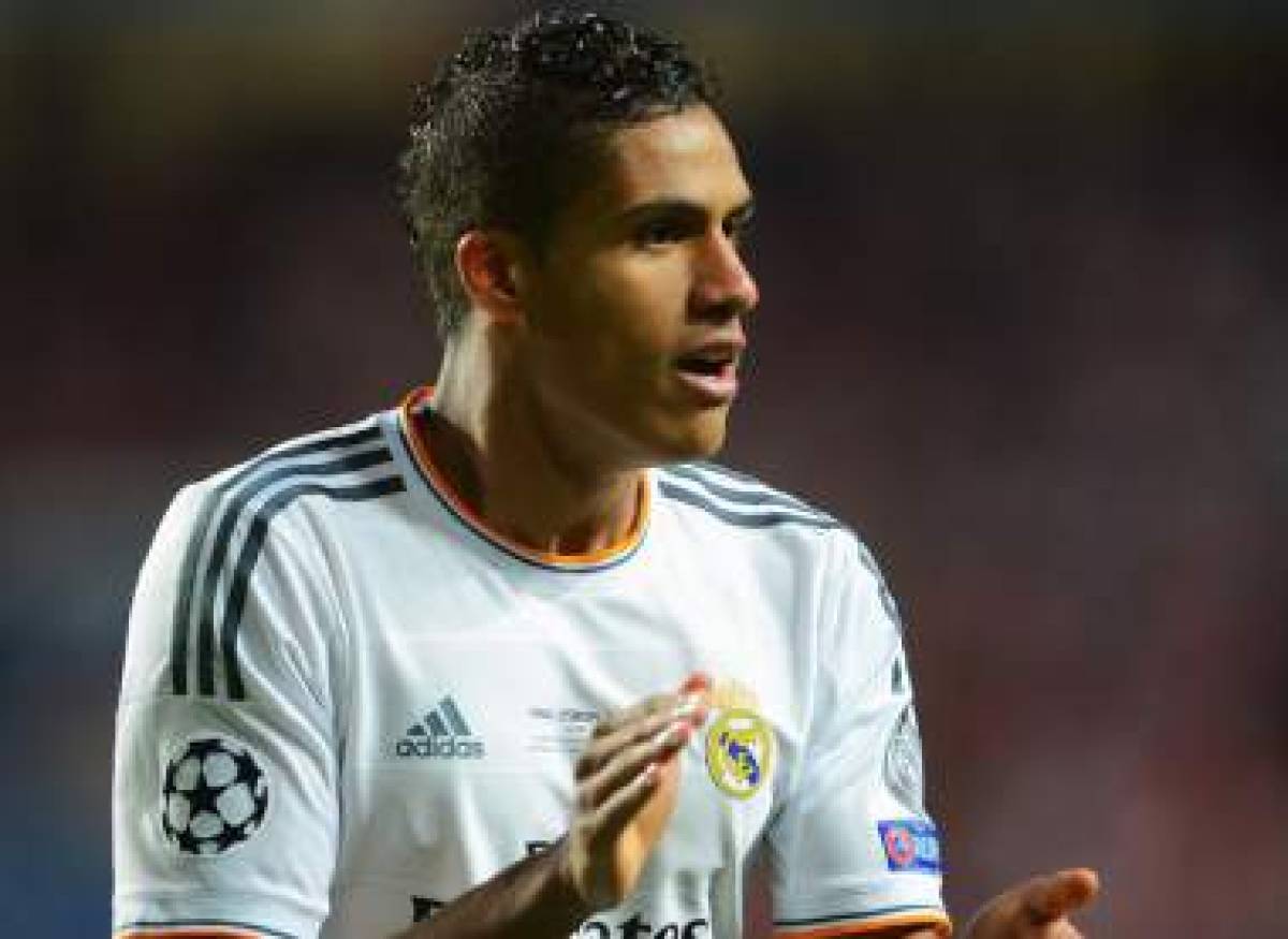 Raphael Varane (Real), DECEMBER 16, 2017 - Football / Soccer : FIFA Club World Cup UAE 2017 final match between Real Madrid CF 1-0 Gremio FBPA at the Zayed Sports City Stadium in Abu Dhabi, UAE.