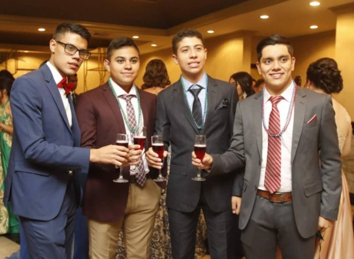 CEAD Christian School despide a sus seniors en un ambiente de fiesta