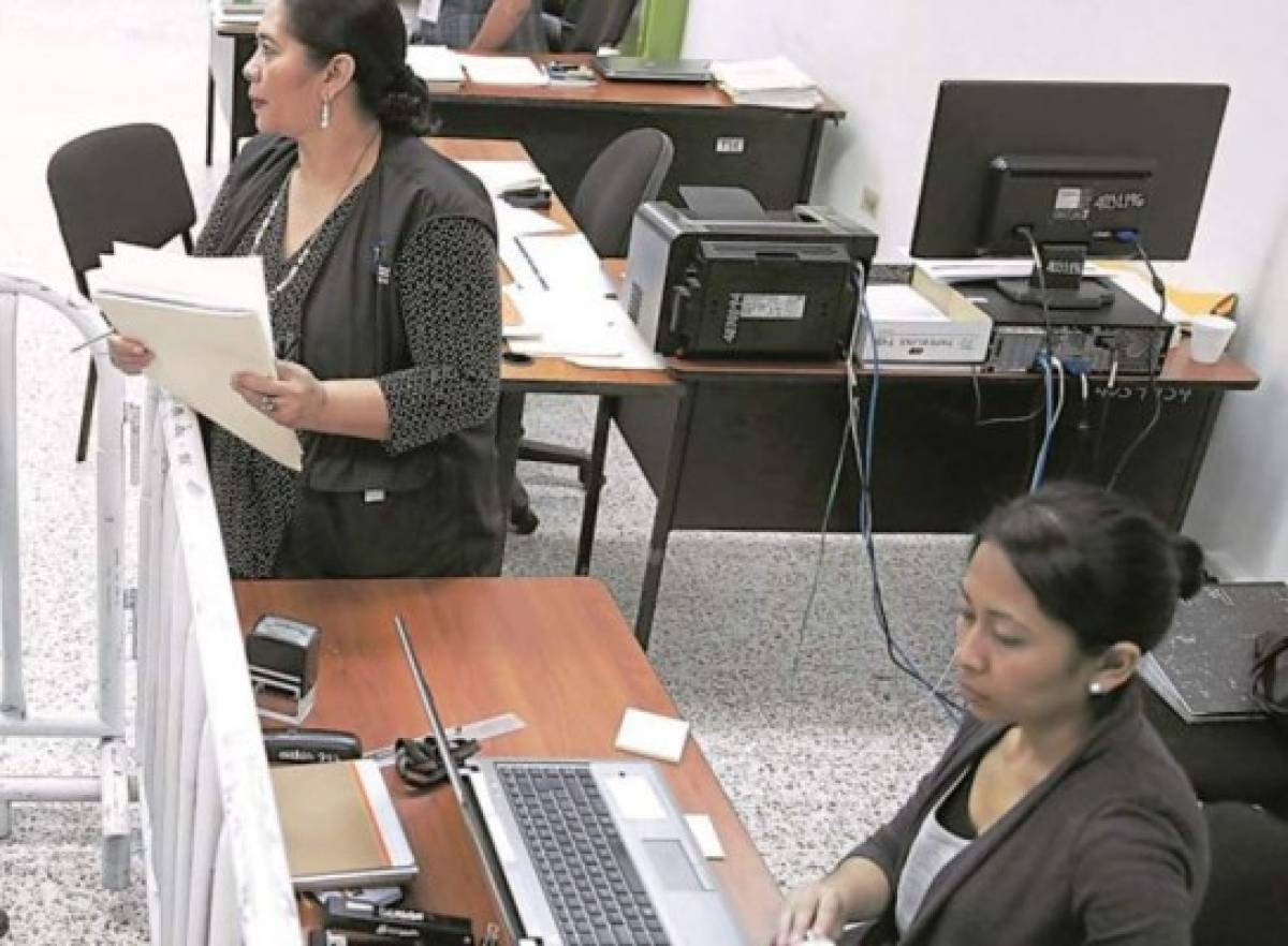 El TSE ya acumula 513 renuncias de aspirantes a cargos