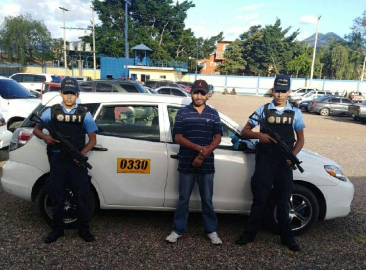 Capturan a taxista durante operativo en la colonia Kennedy acusado por robo