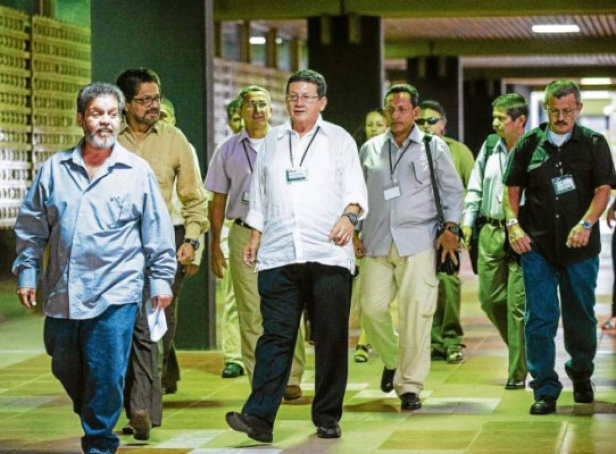 Santos pensaría en liquidar jefe de FARC