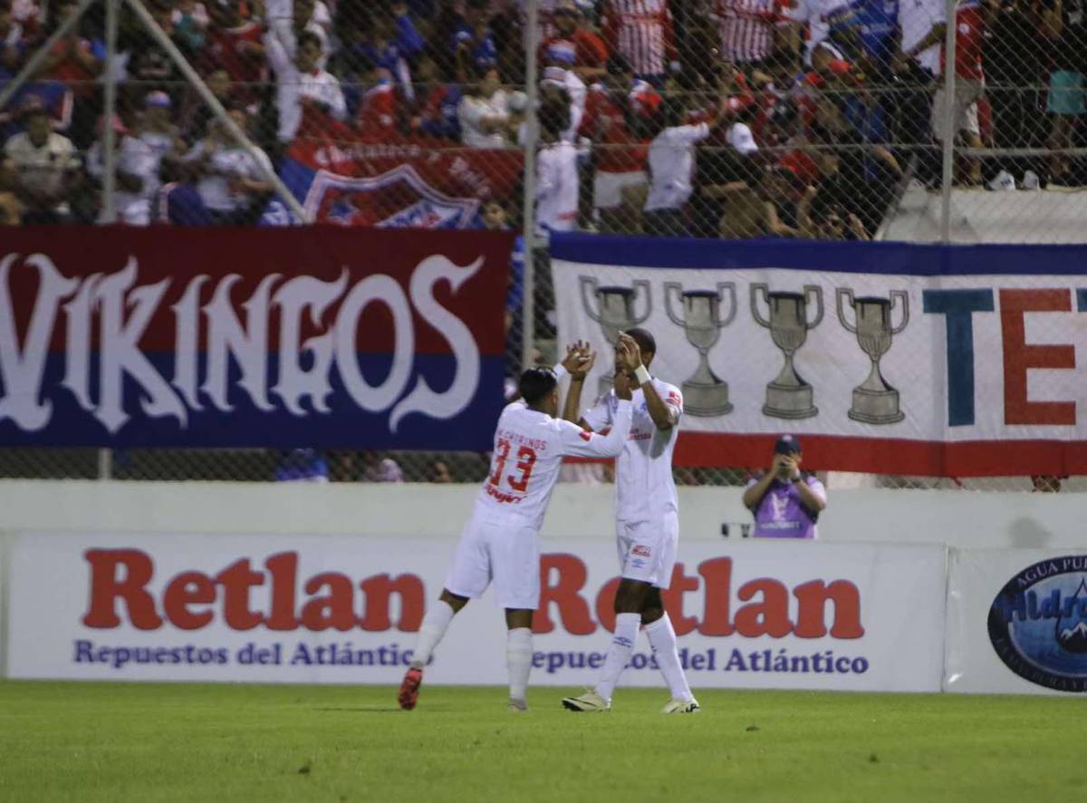 Olimpia bailó y goleó a Génesis en su debut en el Apertura; Bengtson cerca del récord