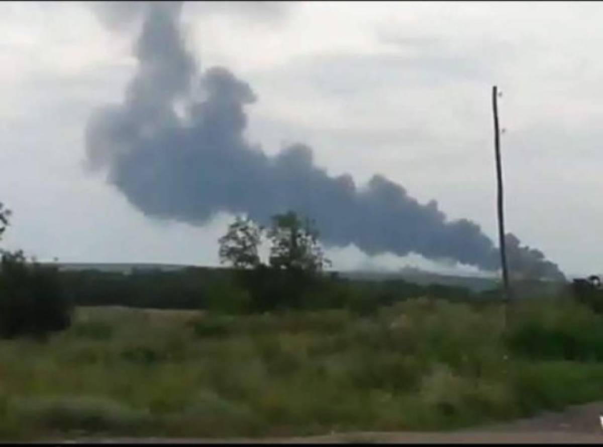 Se estrella avión malasio en Ucrania