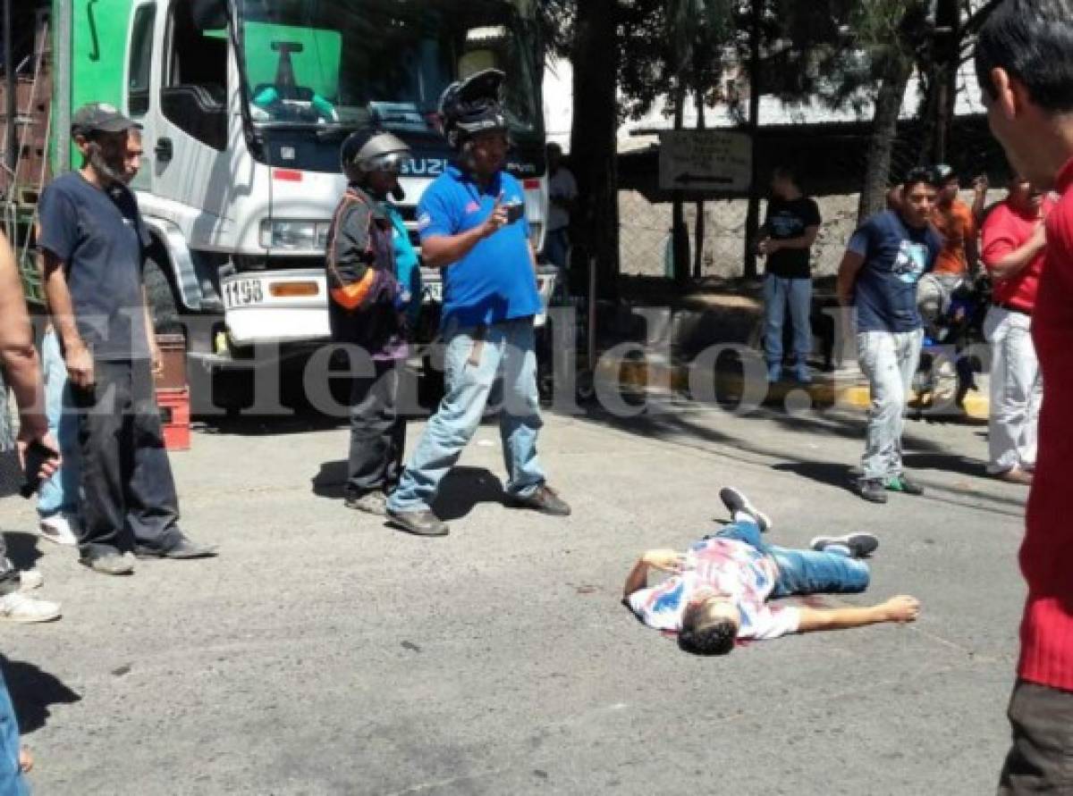 Jefe de seguridad y presunto delincuente mueren durante enfrentamiento tras asalto a camión repartidor