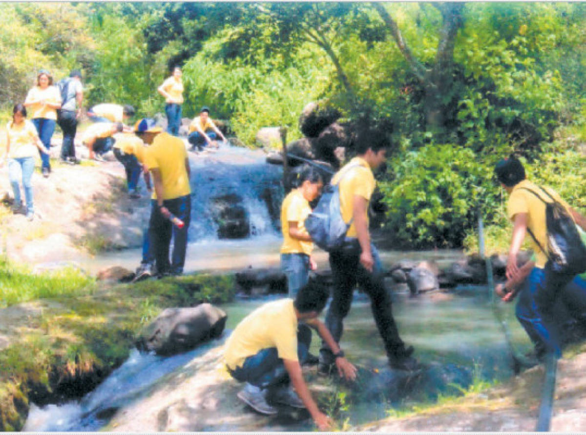 Alumnos realizan recorrido cultural por Honduras