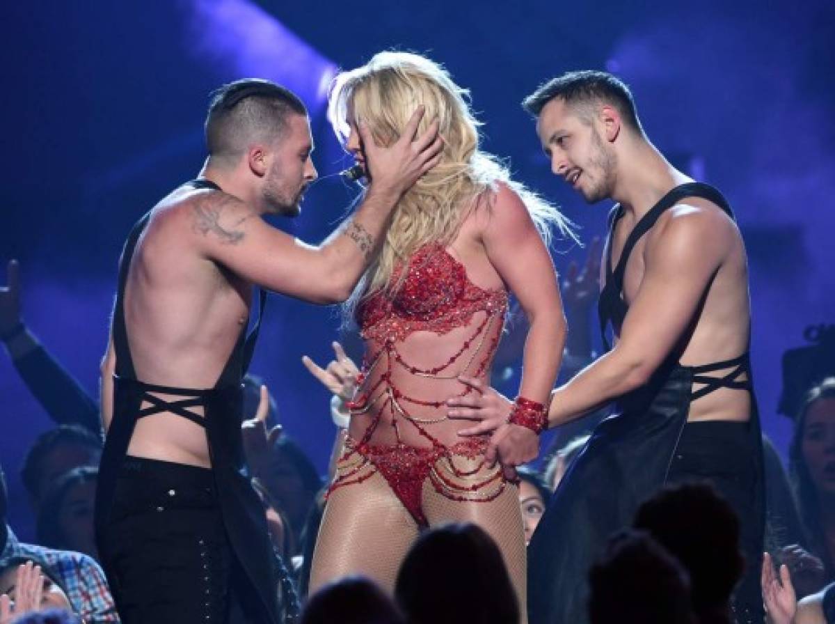 VIDEO: Así fue la sensual presentación de Britney Spears﻿ en los Billboard