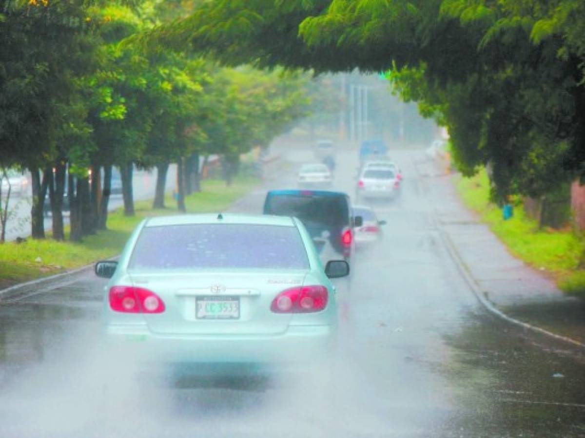 Continúan lluvias y cielos nublados en Honduras