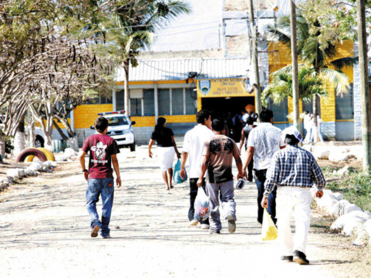 Primera visita a reclusos ilesos