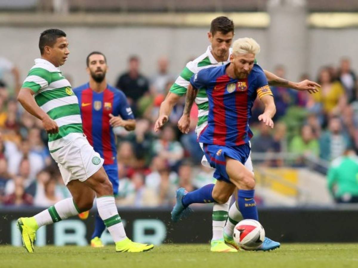 Messi obsequía su camisa al hondureño Emilio Izaguirre