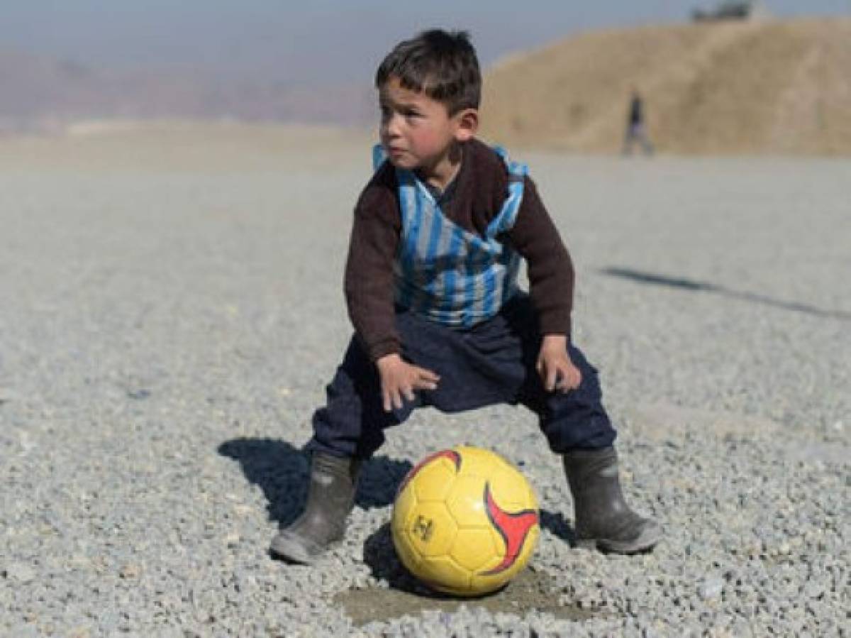 El sueño del pequeño fan de Messi en Afganistán         