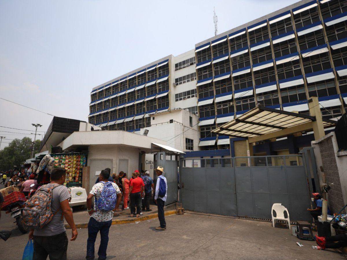 $!Ante las denuncias poco escuchadas por las autoridades universitarias, un grupo de afectados recurrió a la Sala Constitucional, cuya resolución podría cambiar o no las arbitrariedades contra los médicos en formación de la UNAH