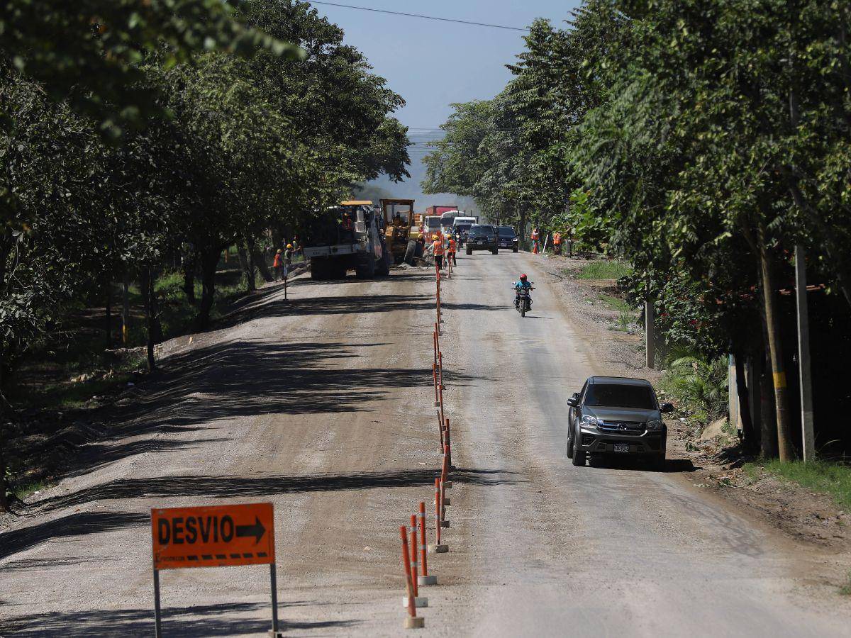 $!La carretera de concreto hidráulico permitirá que la población del corredor de occidente deje de sufrir, ya que por años tuvieron una vía destruida.