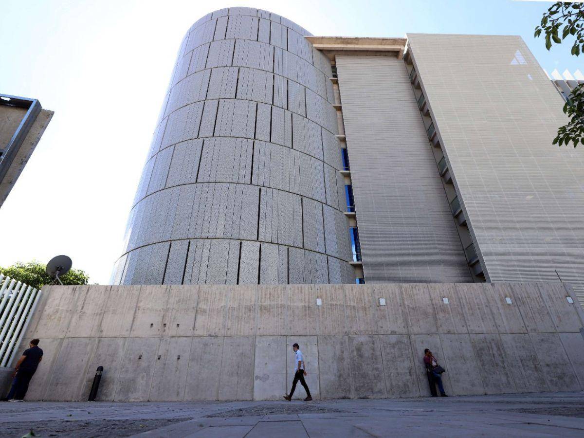 $!La parte de concreto del imponente edificio ya está al cien por ciento.