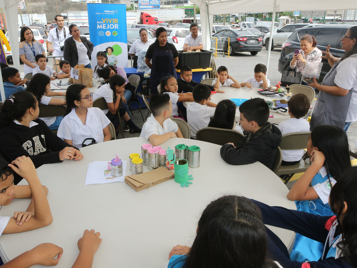 Walmart Honduras inspira y enseña a niños a cuidar del medio ambiente