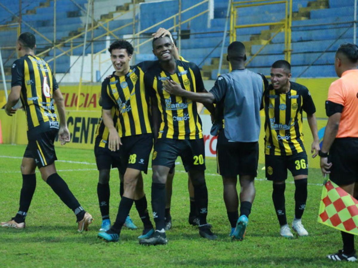 Vieyra y Bodden le dan agónico triunfo 3-1 a Real España sobre Lobos UPNFM