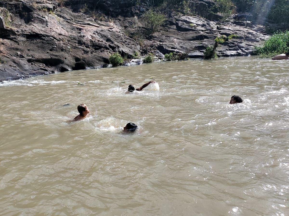 Paseo fatal y ardua búsqueda: joven murió ahogado en río Guacerique