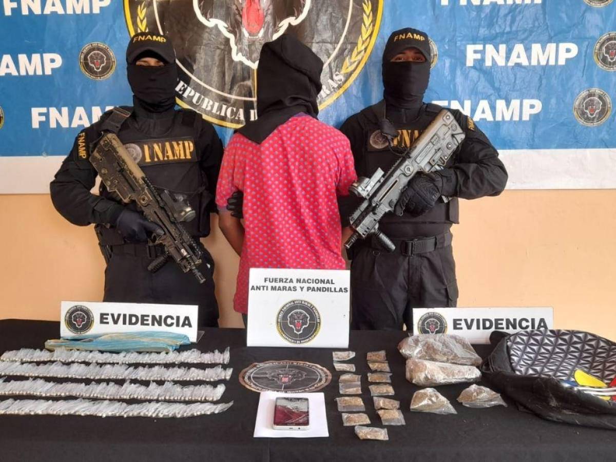 Capturan a menor de edad con 286 bolsitas de crack en La Ceiba