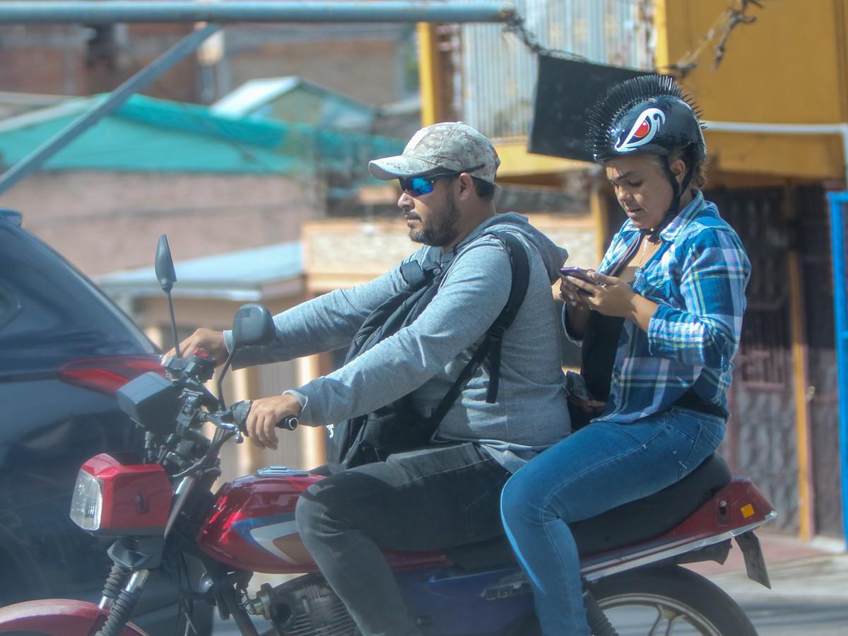 15 consejos para conducir seguro en moto que podrían salvarte la vida