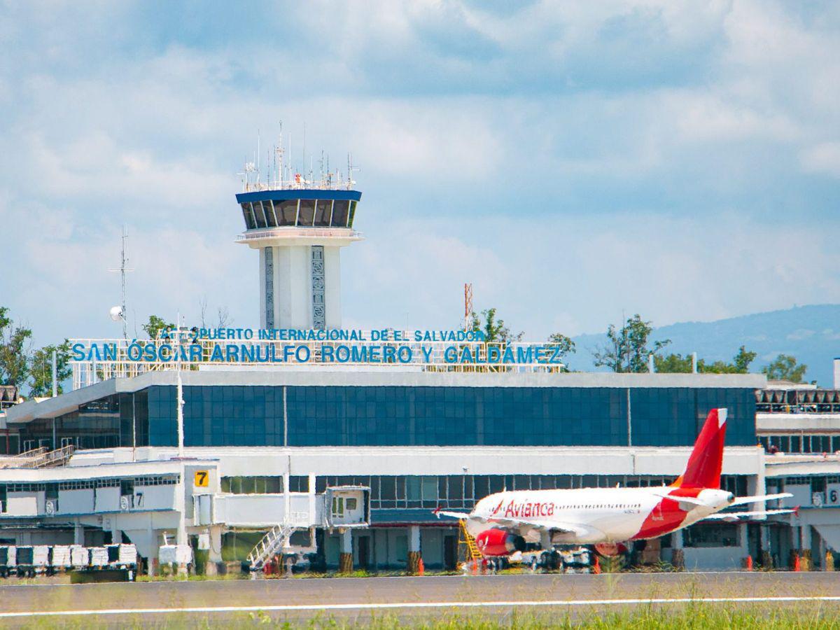 Hondureño muere dentro de avión que aterrizó en aeropuerto de El Salvador