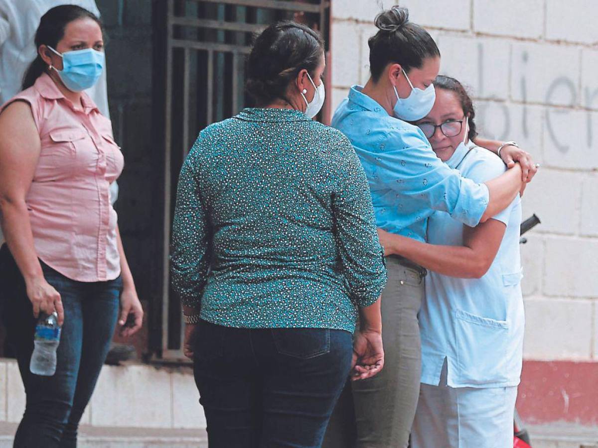 Joven muere de un paro cardíaco en espera a ser operado en el Hospital Escuela