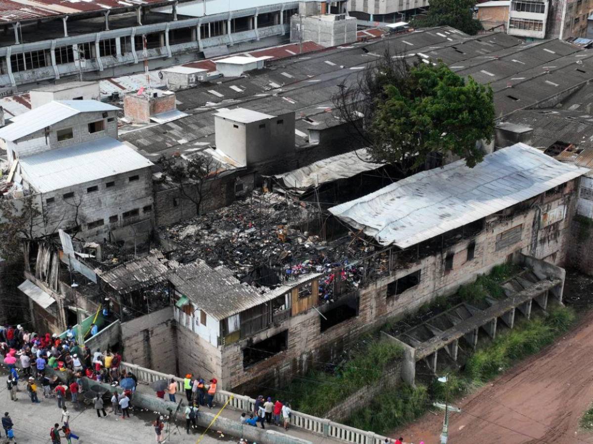 Devastados y sin sustento, comerciantes de Comayagüela enfrentan tragedia tras incendio