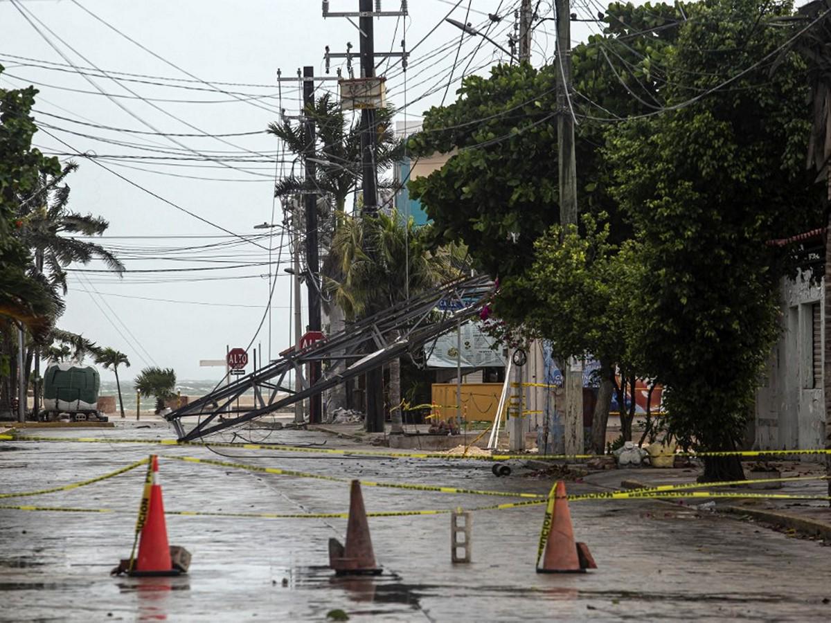 Beryl se dirige a Texas, donde impactará fortalecido como huracán