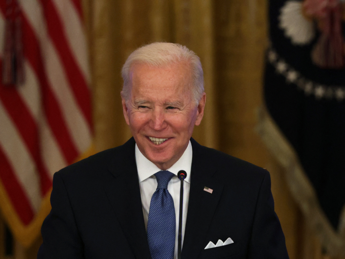 Sorprenden a Biden insultando a un periodista tras creer que el micrófono estaba apagado