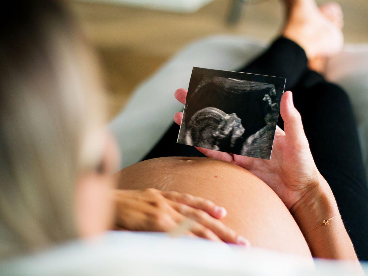 La fertilización in vitro y la tecnología genética llegan a Honduras