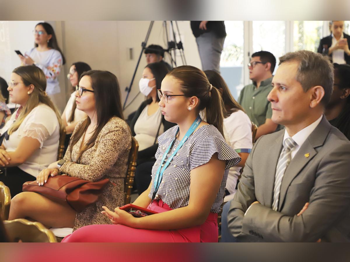 Los asistentes a la convocatoria inicial conocieron los beneficios y requerimientos de cada uno de los programas.