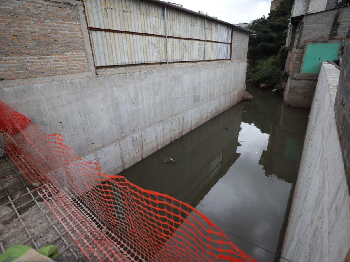 Avanzan las obras de mitigación en el sector Los Jucos del barrio Morazán